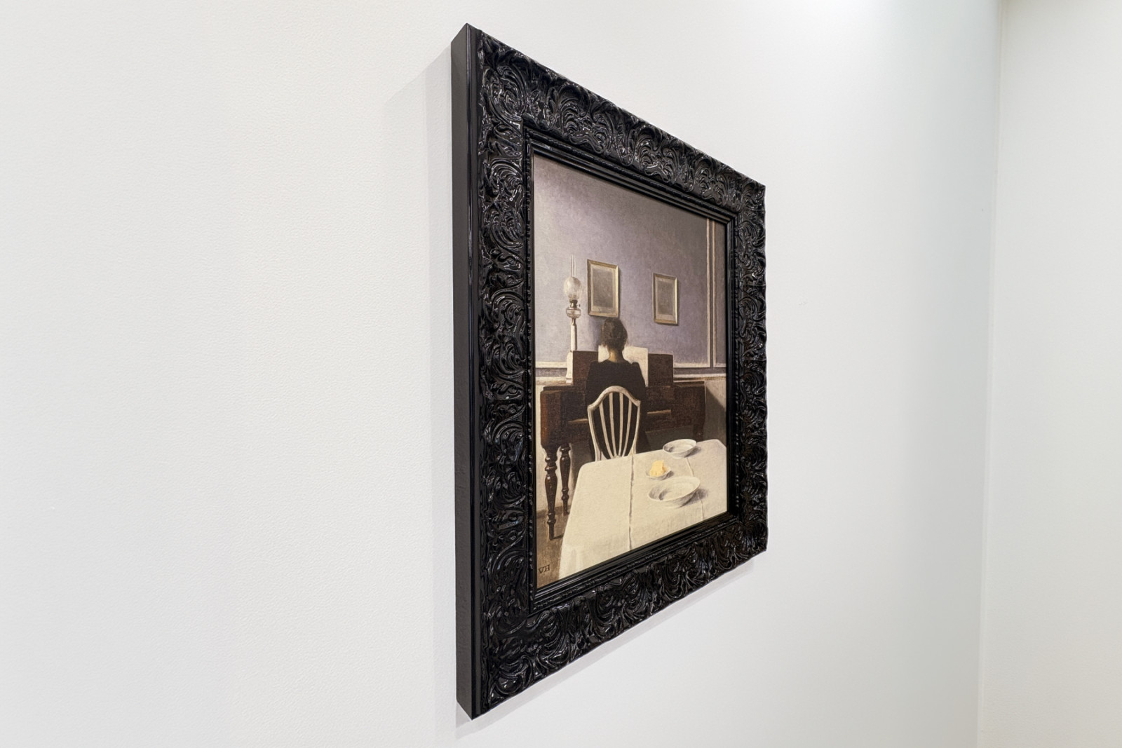 Interior com jovem ao piano - Vilhelm Hammershoi