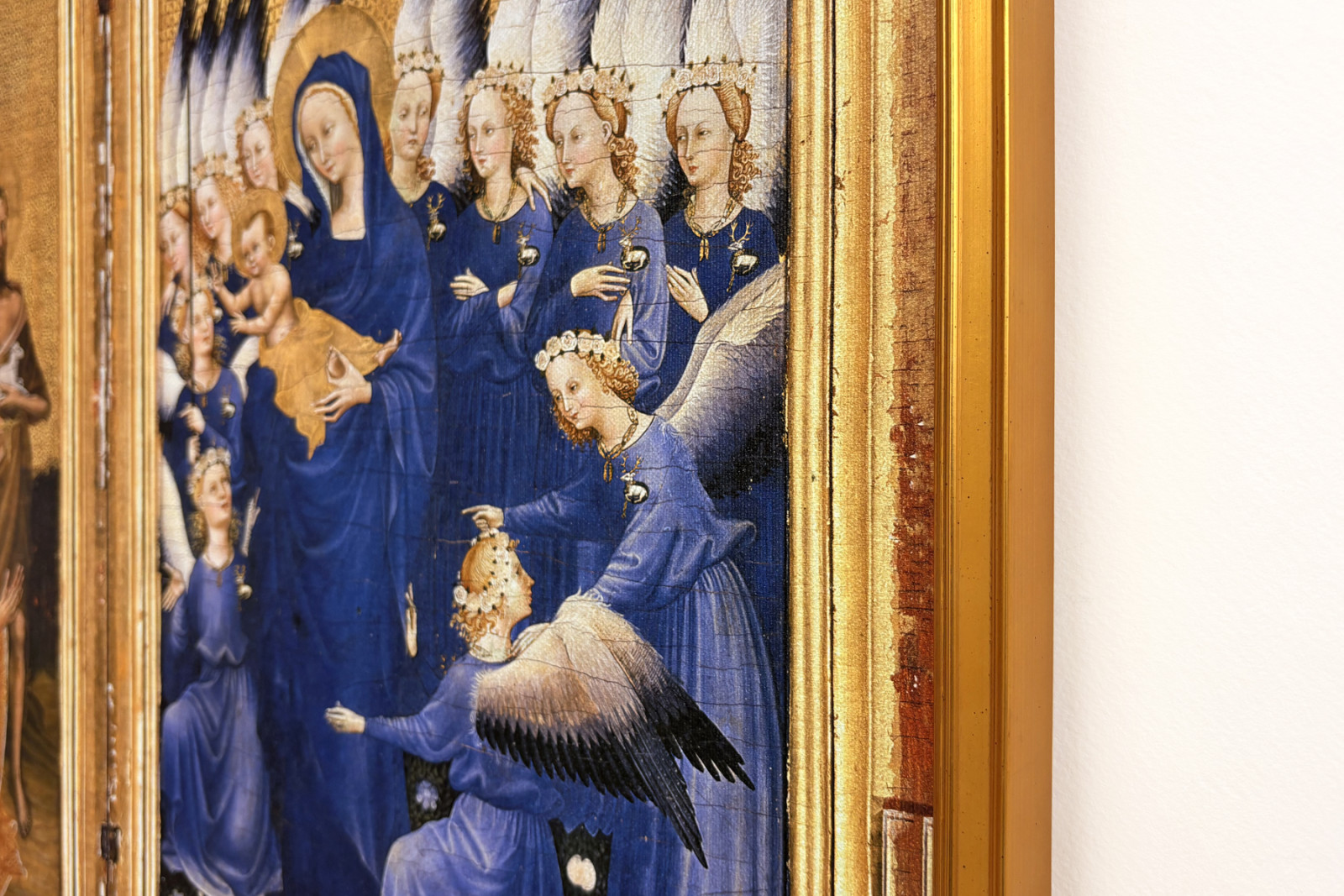 Ricardo II apresentado à Virgem e à Criança por seu padroeiro São João Batista e pelos Santos Eduardo e Edmundo, c.1395-99 (têmpera de ovo em carvalho) - Master of the Wilton Diptych