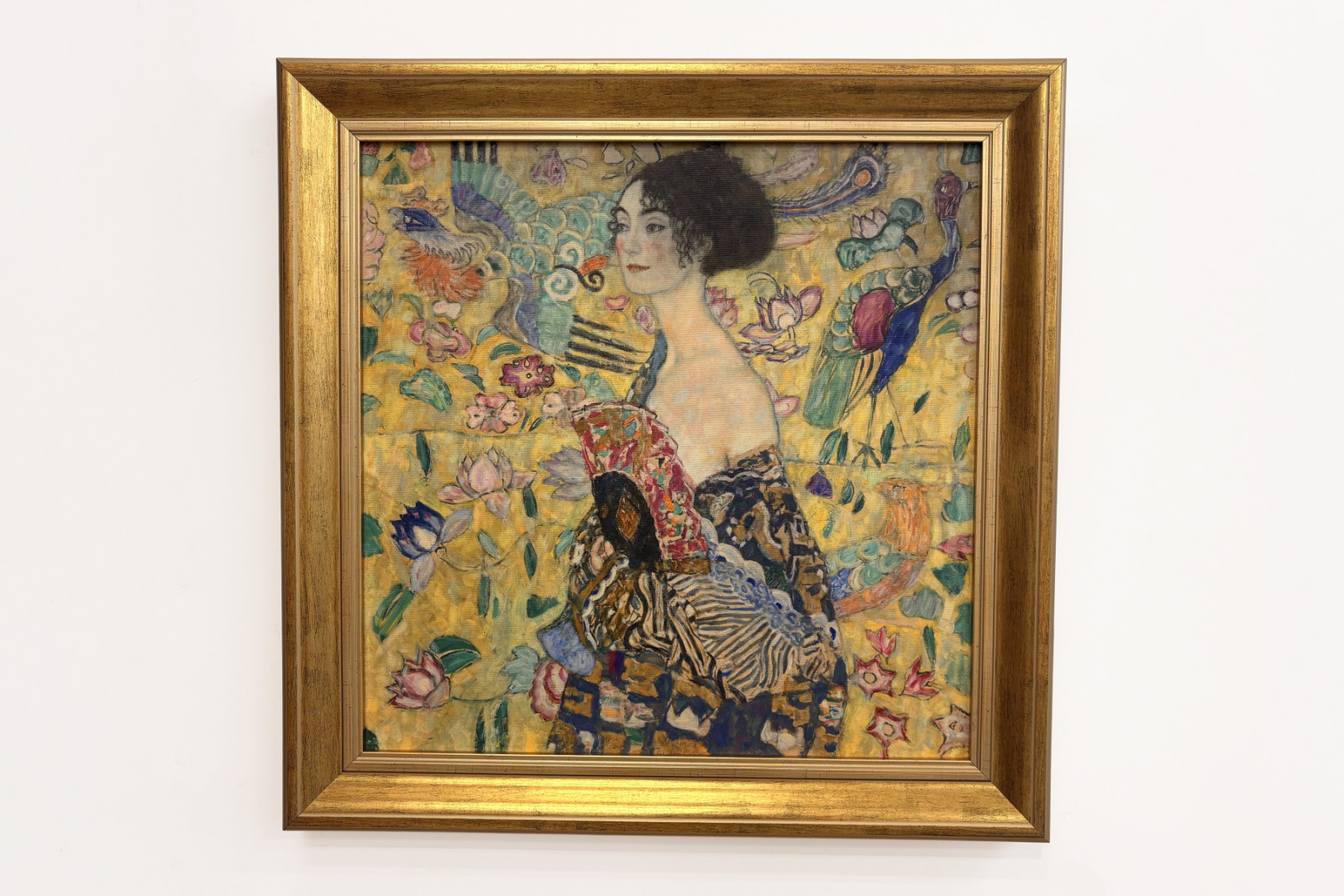 Senhora com ventilador - Gustav Klimt