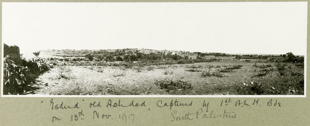 Esdud, antiga Ashdod, capturada pela 1ª Brigada ALH em 13 de novembro de 1917 de Capt. Arthur Rhodes