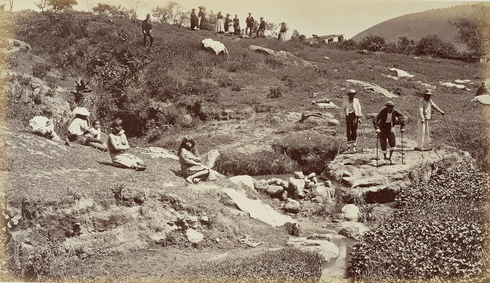 Puxando pano em Almolonga, Guatemala de Eadweard Muybridge