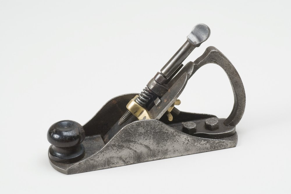 Avião de alisamento, 1880 (ferro fundido, latão e jacarandá) de English School