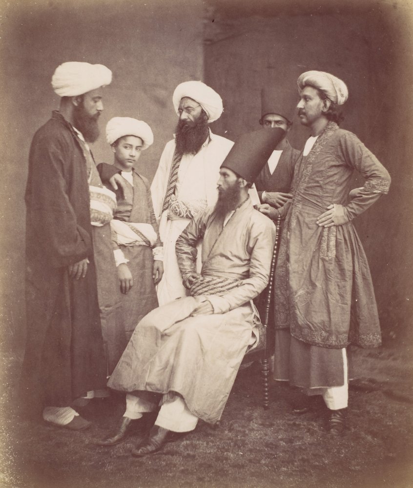 Seis homens da Índia Oriental, década de 1870. de Francis Frith