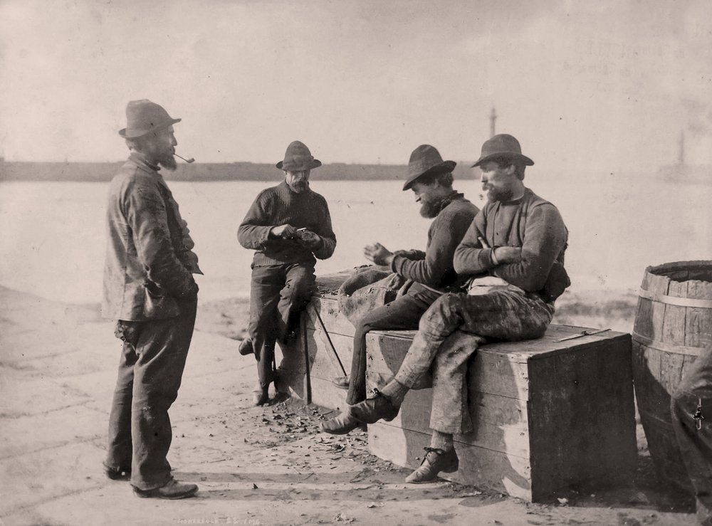 Pescadores na baía de Whitby de Frank Meadow Sutcliffe