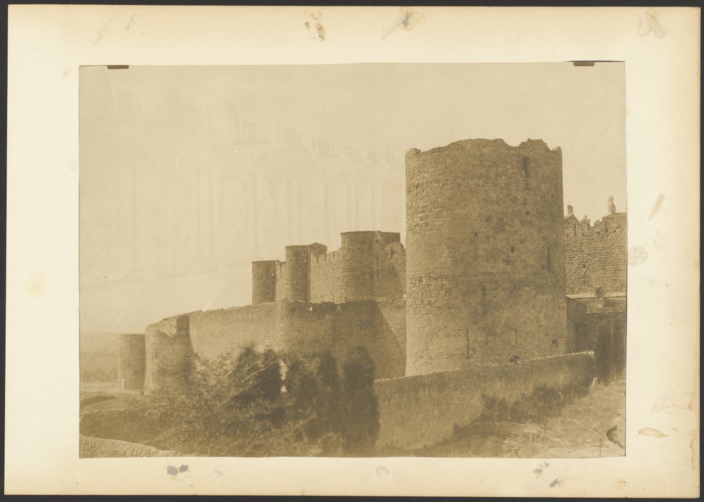 [Muralhas de Carcassone]. | Gustave Le Gray