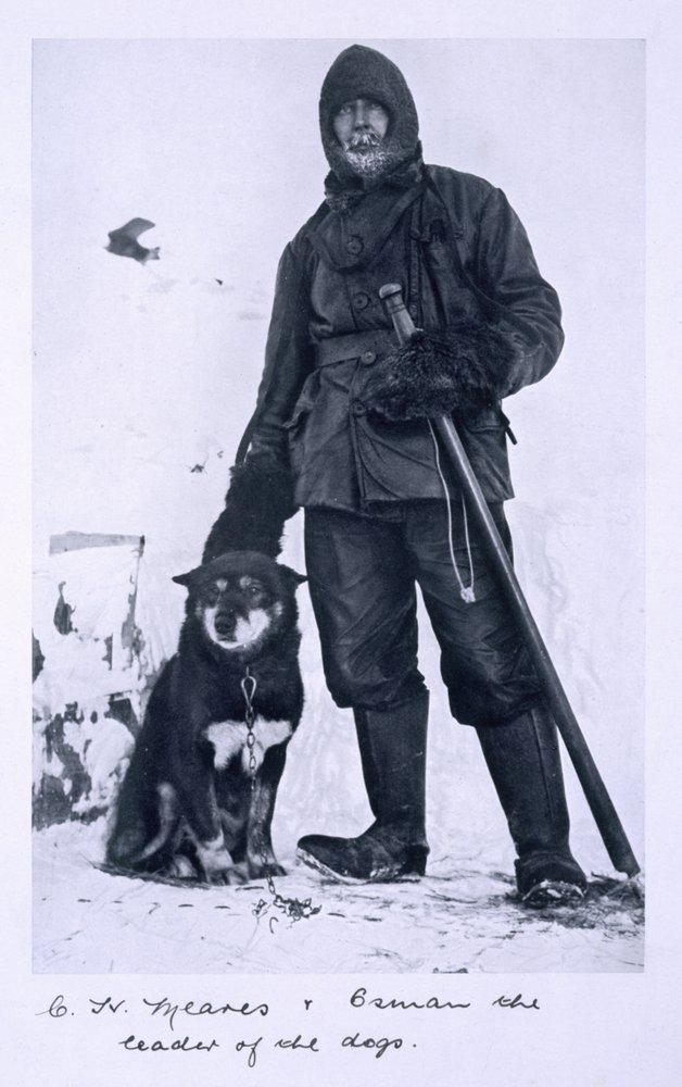 Meares com Osman, líder dos cães, de «A última expedição de Scott» de Herbert Ponting