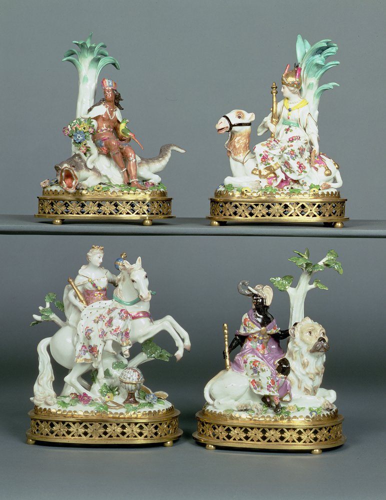 Quatro grupos Meissen representando os Quatro Continentes montados com Louis XVI ormolu, modelados por Johann Joachim Kandler (1706-75), meados do século XVIII de Johann Joachim Kaendler