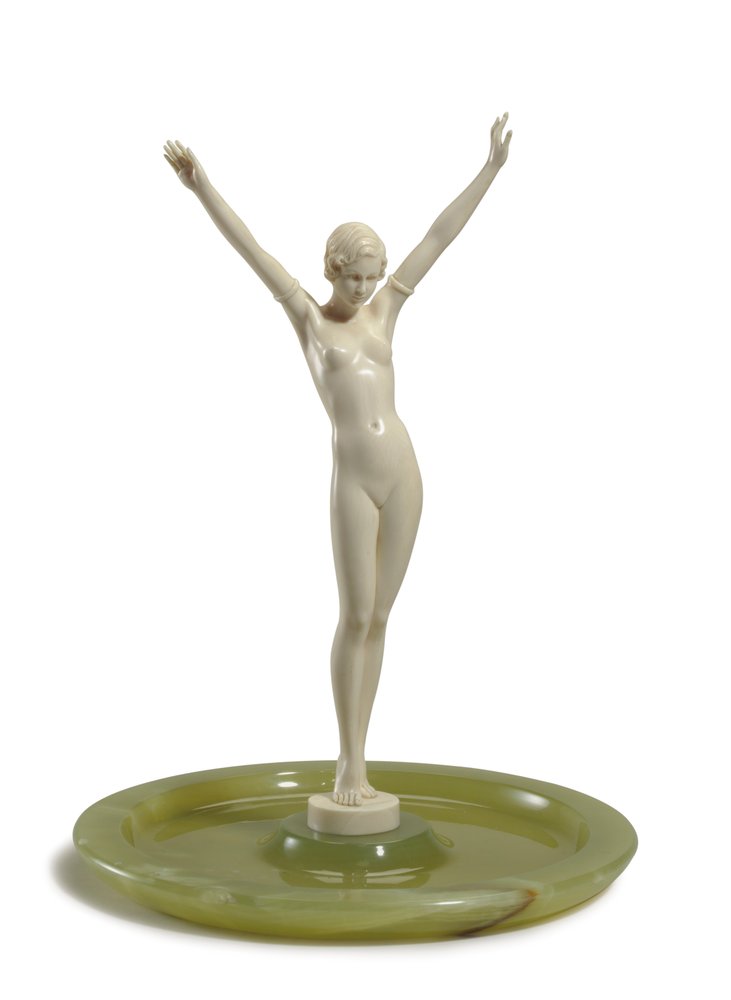 Ecstasy, c.1930 (marfim e ônix) de Johann Philipp Ferdinand Preiss