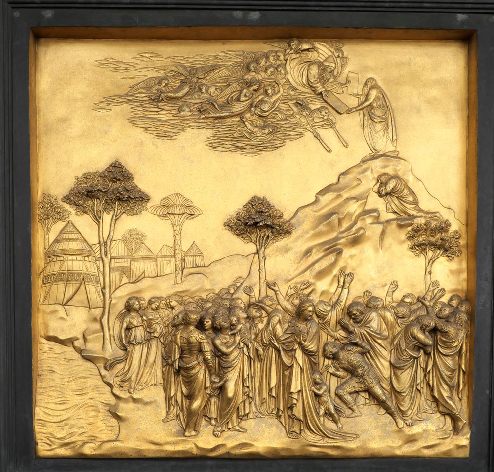 Moisés recebe as Tábuas da Lei, relevo, Porta do Paraíso do Batistério de..., 2015 (foto) de Lorenzo Ghiberti