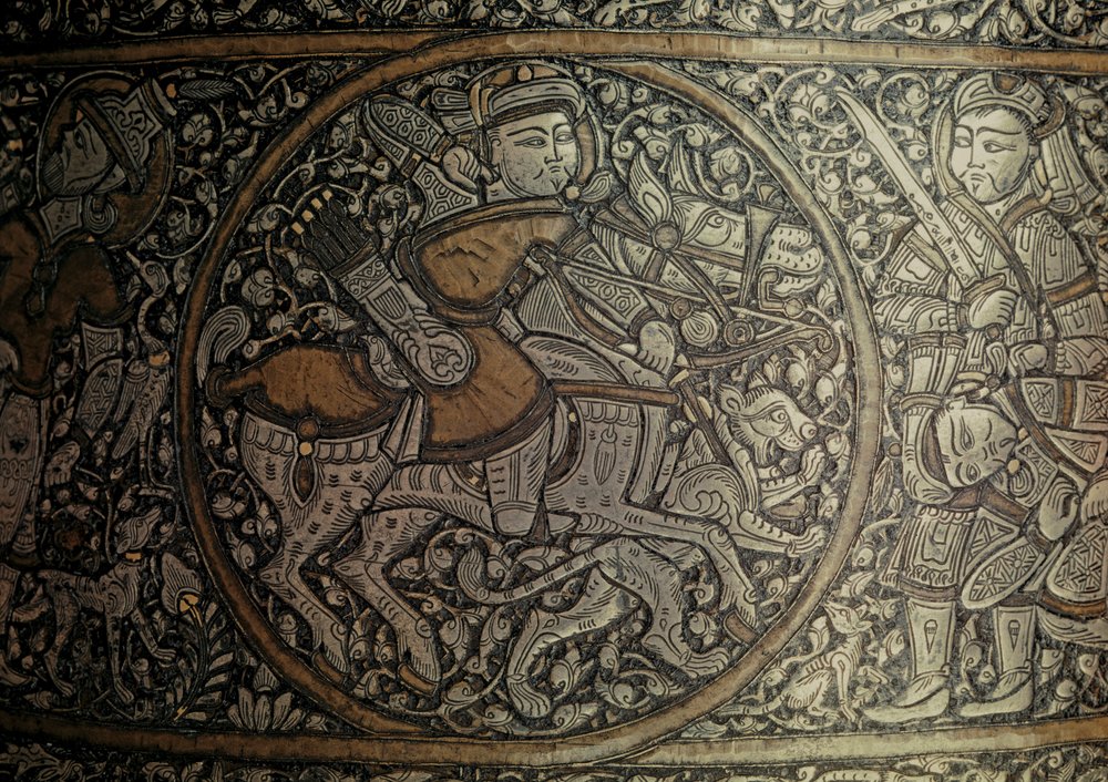 MAMLUK KNIGHT: Arte síria. Pormenor de uma bacia denominada "Batistério de São Luís"... de Muhammed Ibn-Al-Zayn