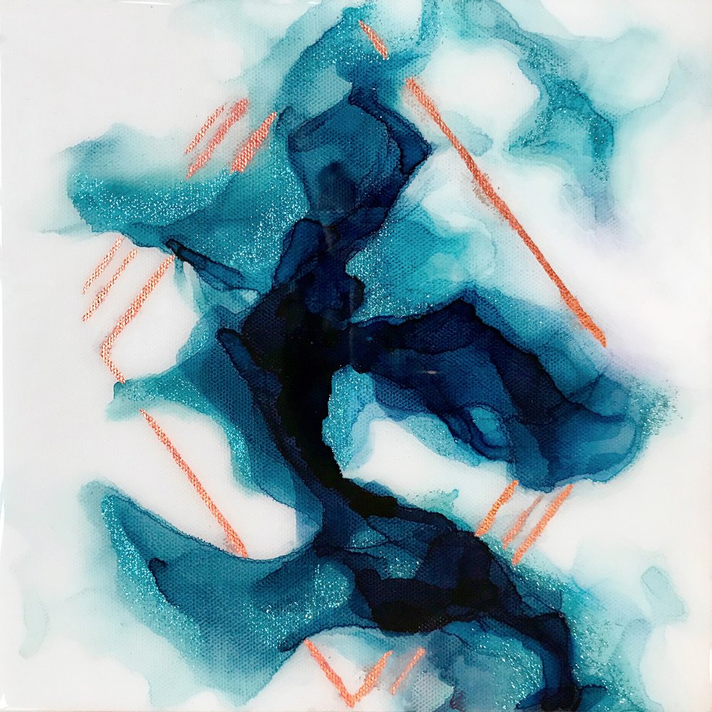 Corrente de cobre azul-petróleo intenso de Alyson Storms