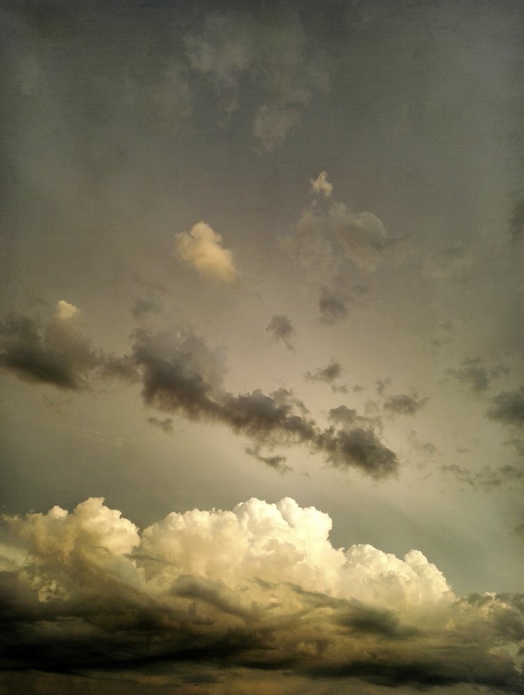 Paisagem dramática com nuvens douradas de Angelo Cerantola