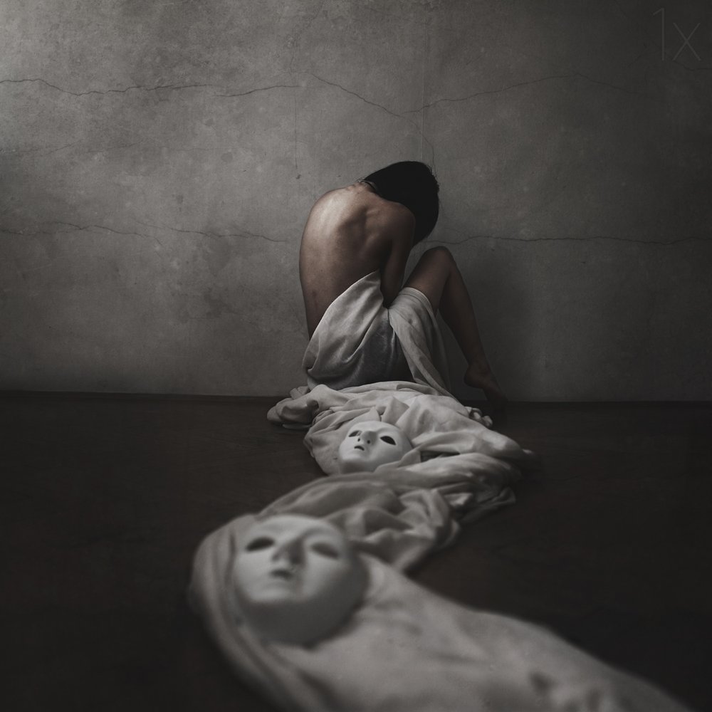 Máscaras da Identidade Perdida de Anja Matko