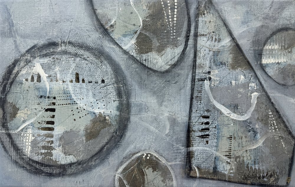 Formas cinzentas texturizadas de Carolina Gårdheim