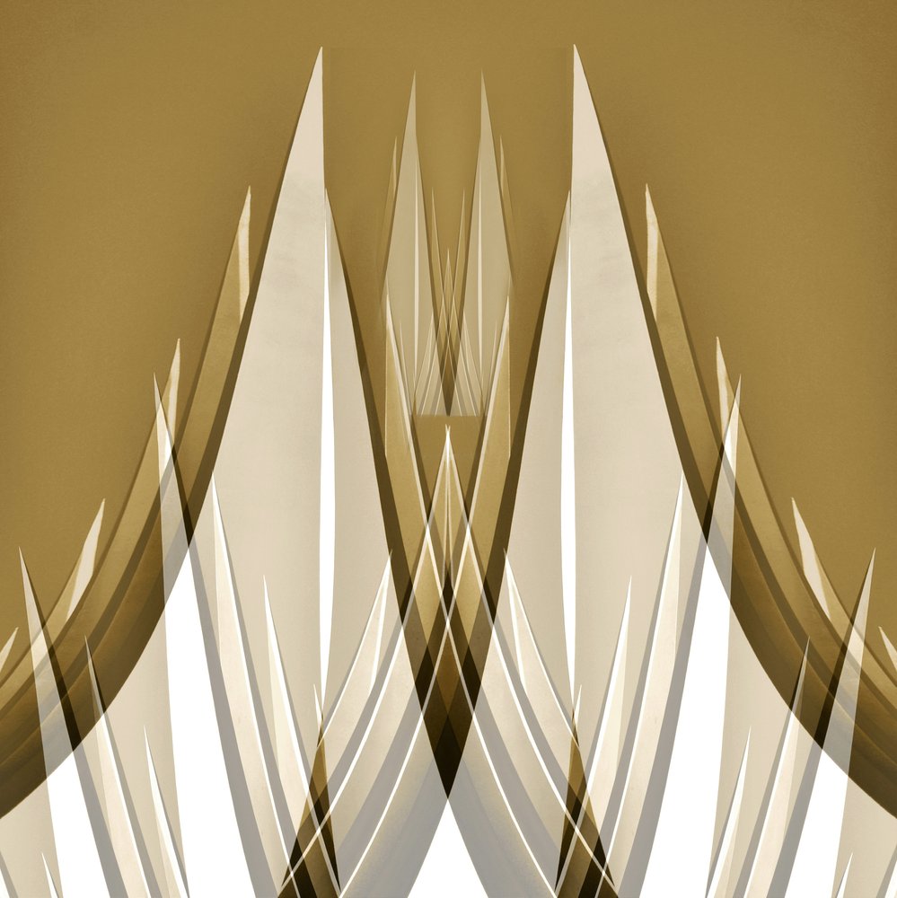 Geometria Dourada Afiada de Christina Sillen
