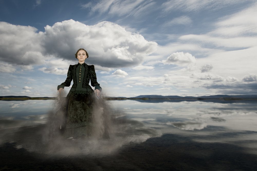 Mulher Etérea, Água Tranquila de Christine von Diepenbroek