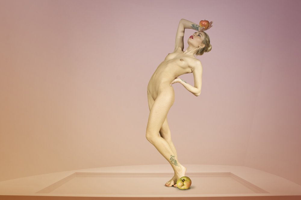 Equilíbrio de um nu gracioso de Christine von Diepenbroek