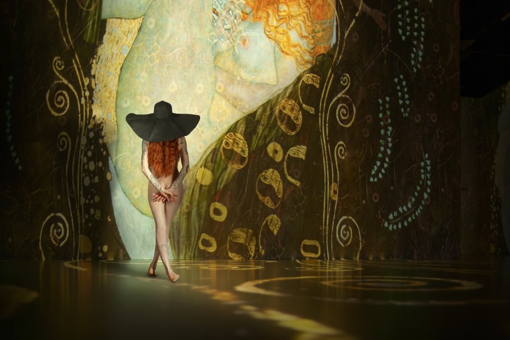 Mulher Misteriosa - Arte Dourada de Christine von Diepenbroek