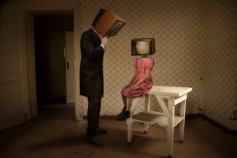 Cabeças de televisores vintage de Christine von Diepenbroek