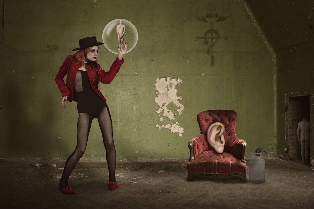 A bolha surreal de uma mulher de Christine von Diepenbroek