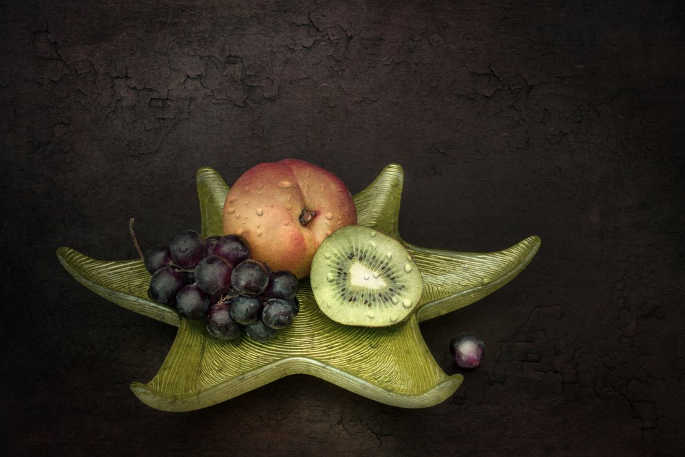 Exposição de fruta orvalhada de Cicek Kiral