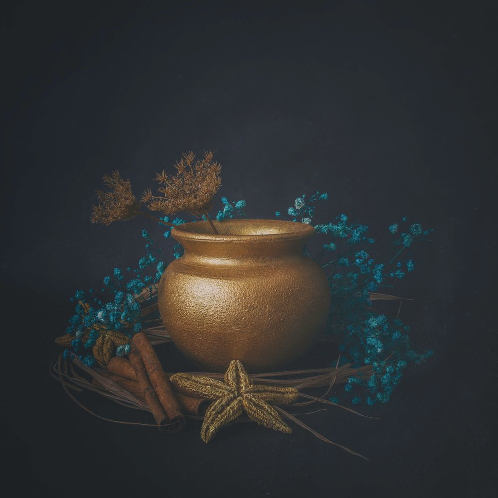 Pote Dourado: Charme Rústico de Cicek Kiral