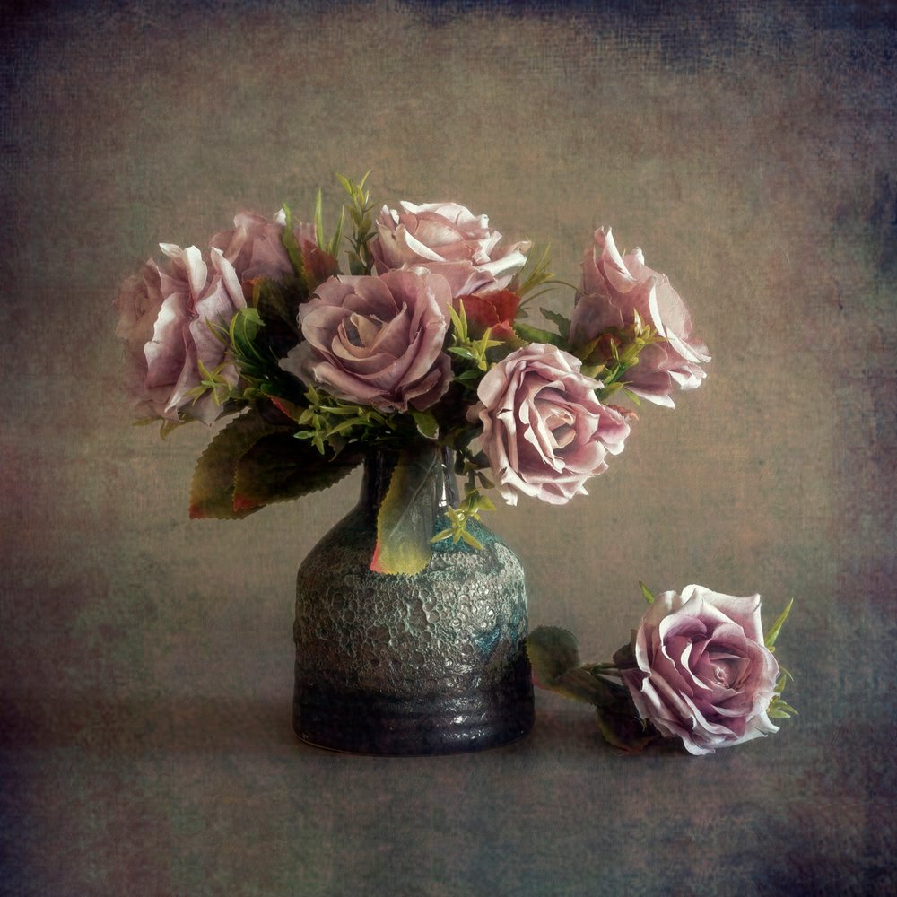 Natureza morta com rosas vintage de Cicek Kiral