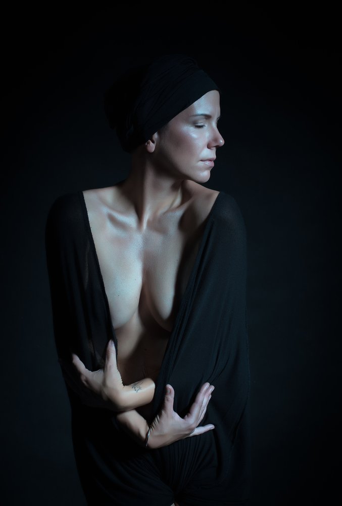 Mulher Contemplativa de Denisa Justusová Šumcová