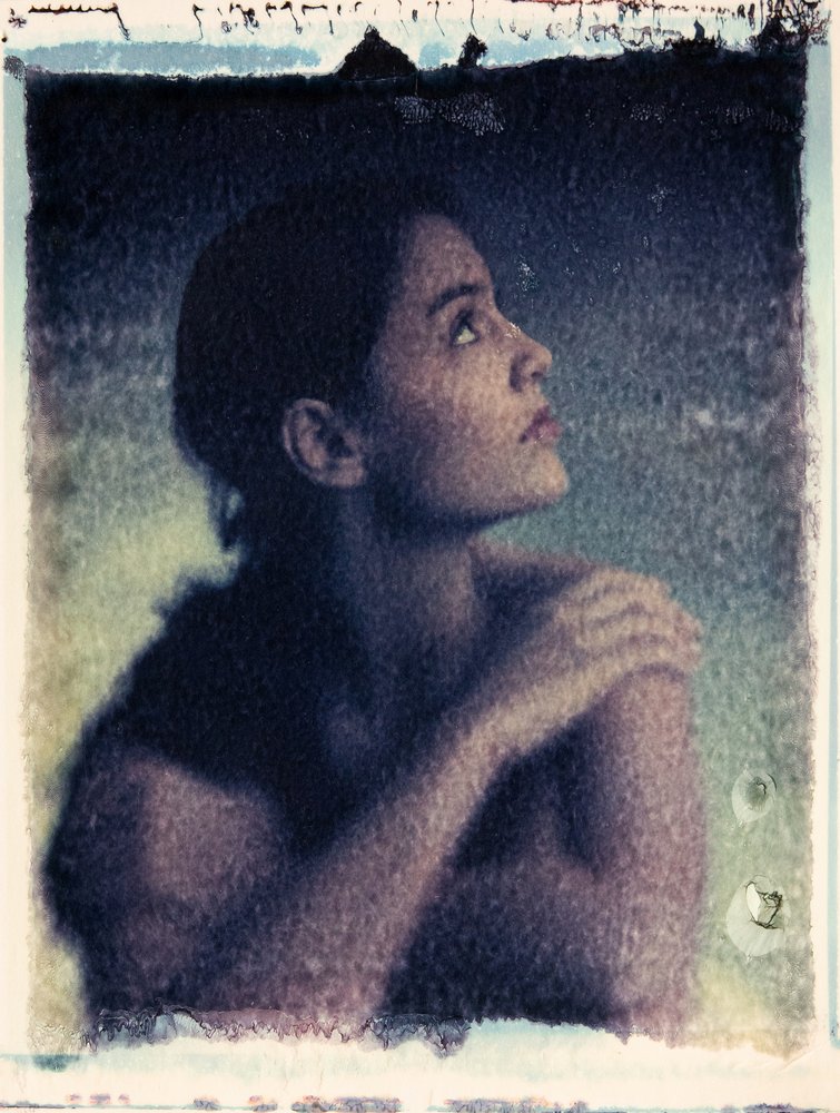 Perfil da Mulher Contemplativa de Ida Publishing