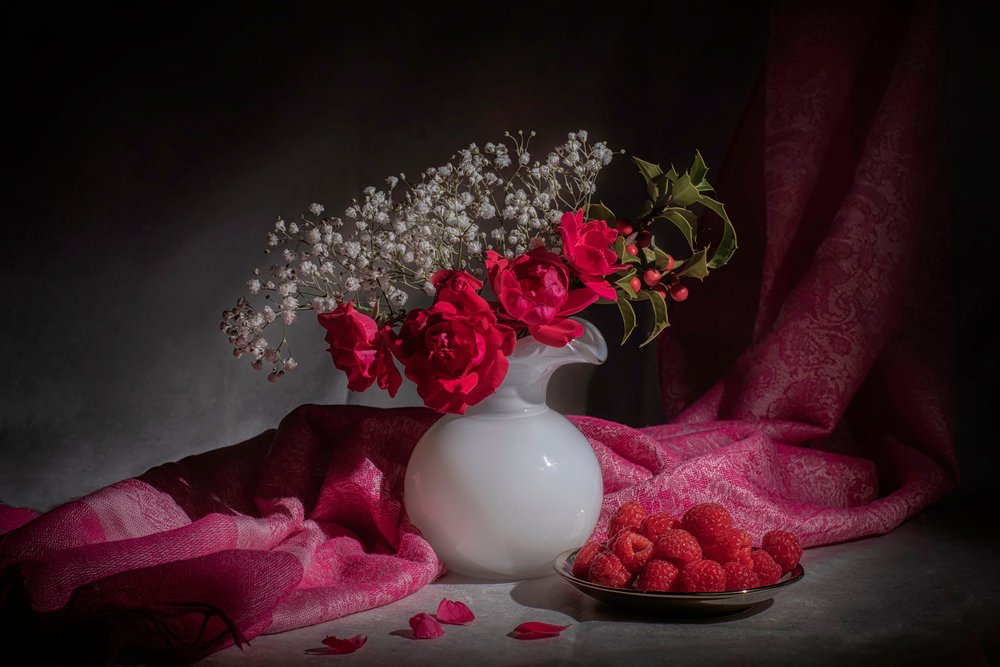 Rosas Vermelhas e Framboesas de Joyce Guojun Ma