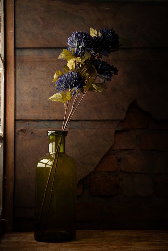 Garrafa com Motivo Floral Moody de Luiz Laercio