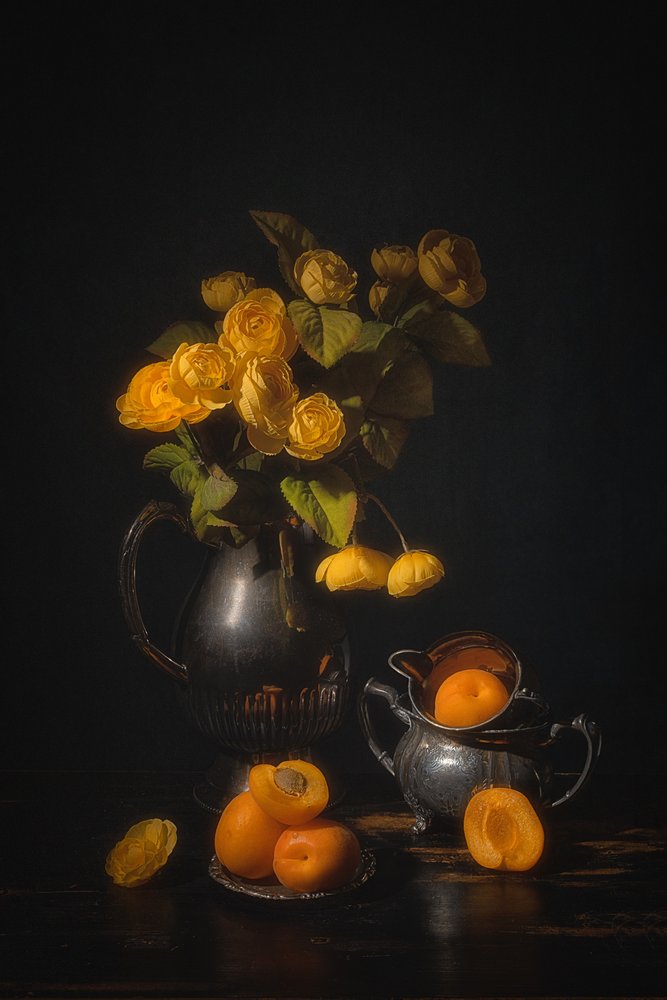 Rosas douradas e damascos de Lydia Jacobs