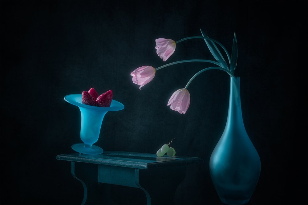 Tulipas cor-de-rosa e morangos de Lydia Jacobs
