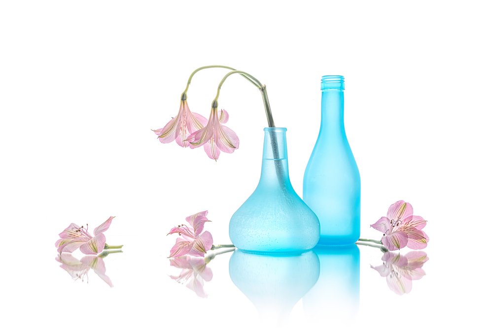 Vasos florais em azul suave de Lydia Jacobs