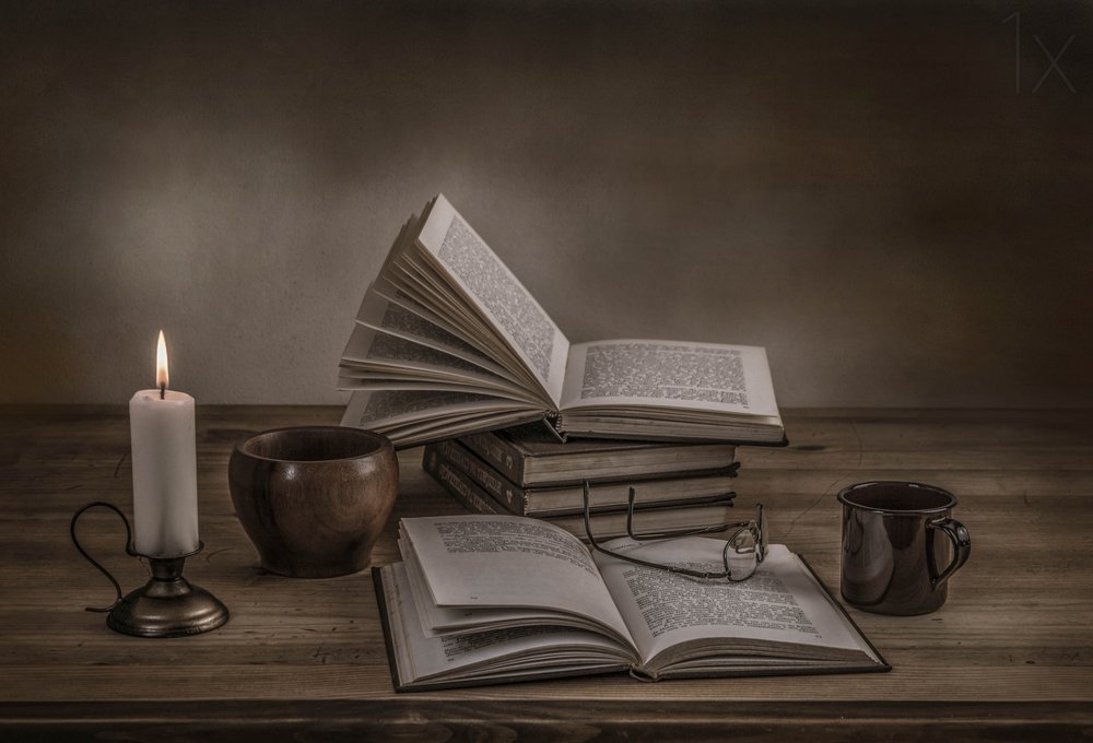 Livros à Luz das Velas de Margareth Perfoncio