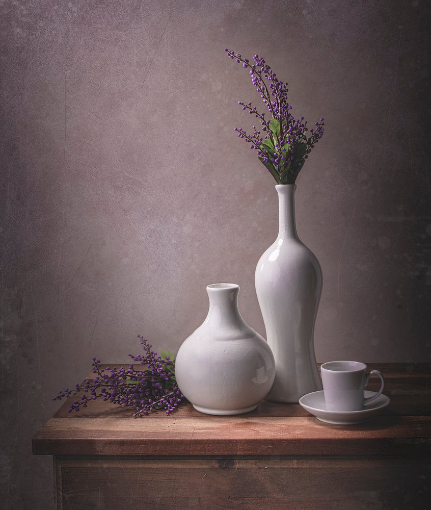 Natureza morta com vasos de lavanda de Margareth Perfoncio
