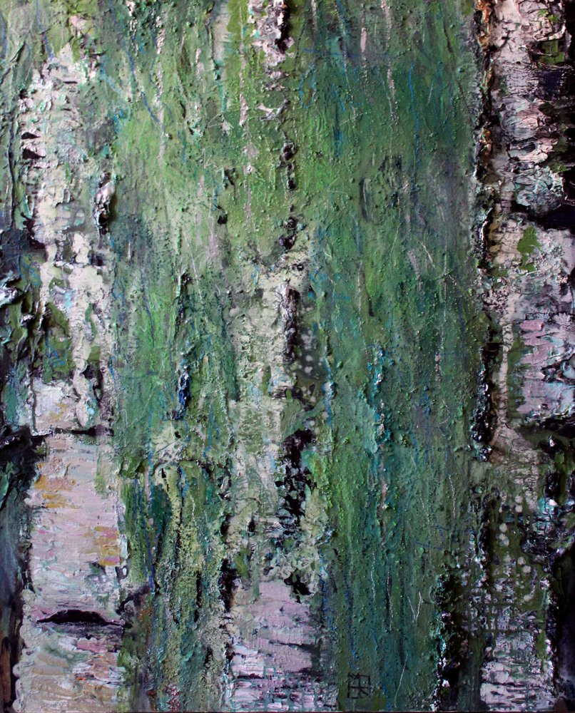 Casca de bétula coberta de musgo verde de Marina Nelson