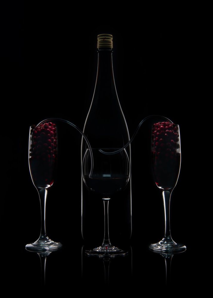 Reflexão Elegante sobre o Vinho de Ming Chen