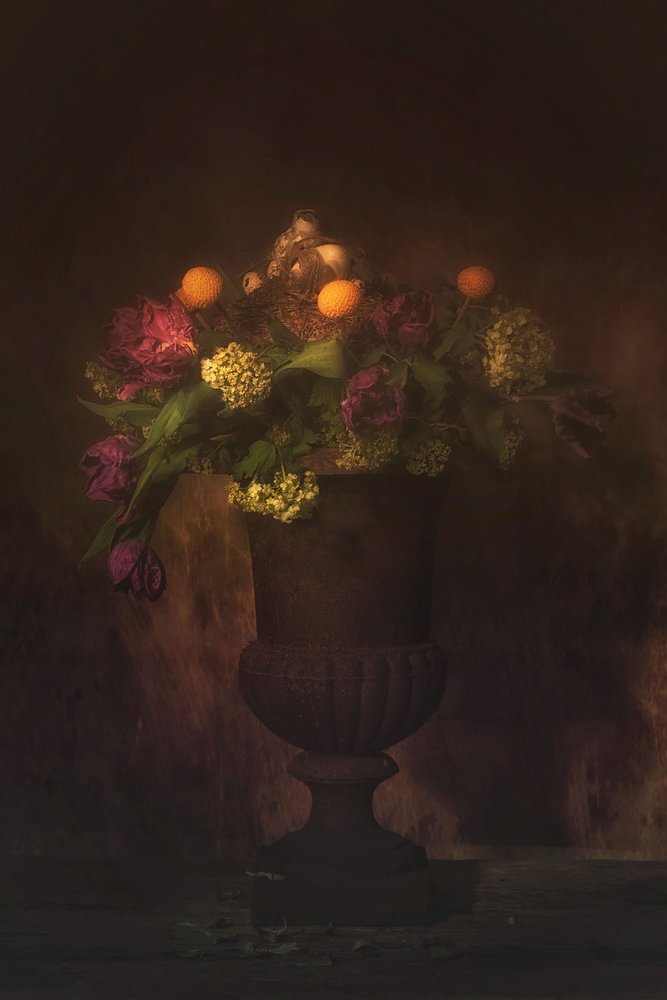 Natureza morta floral opulenta de Saskia Dingemans