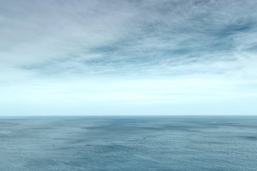 Horizonte do oceano sereno de Shijimi