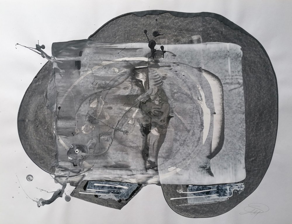 Figura cinzenta abstrata de Stefano Mazzolini