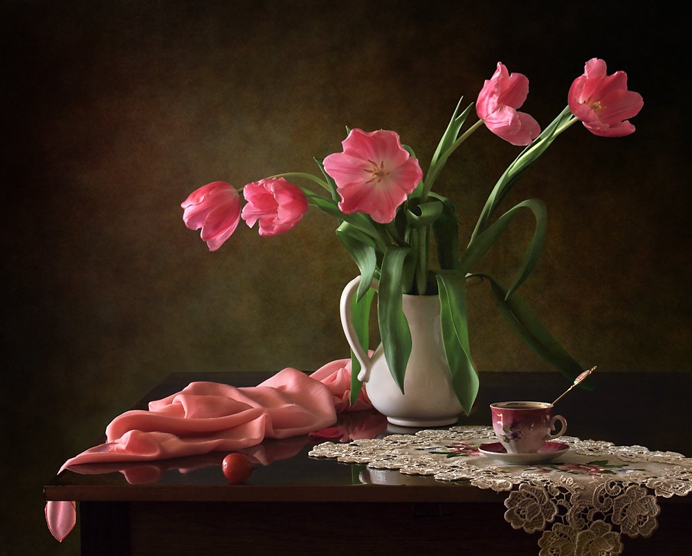 Tulipas cor-de-rosa elegantes de Tatyana Skorokhod