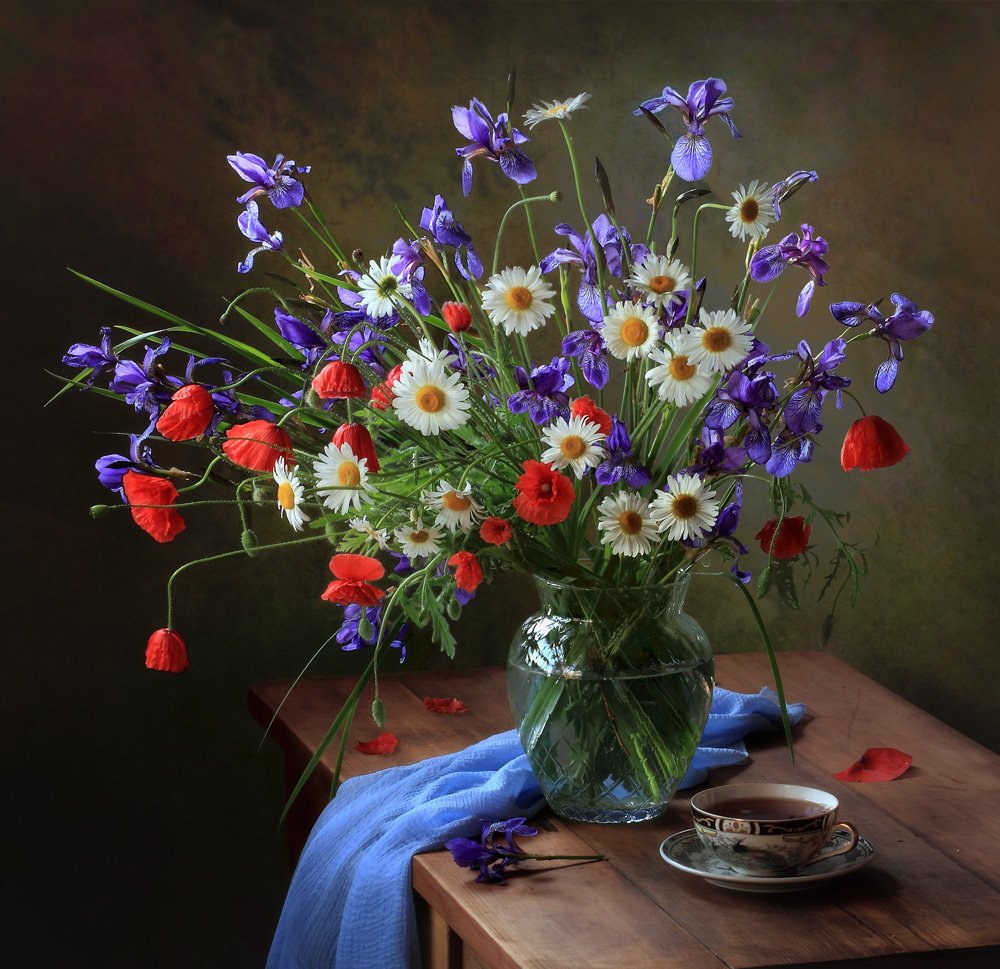 Natureza morta floral vibrante de Tatyana Skorokhod