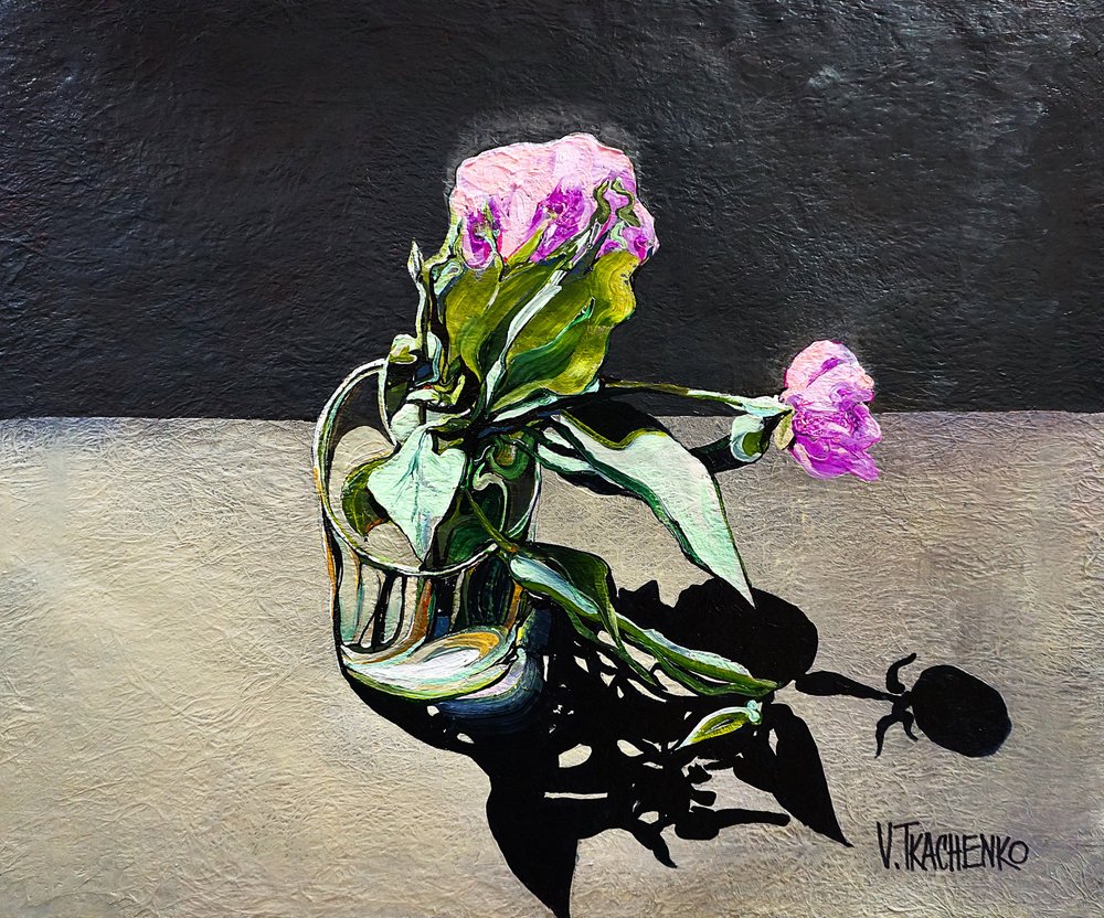 Peónias murchas num vaso de vidro de Victor Tkachenko