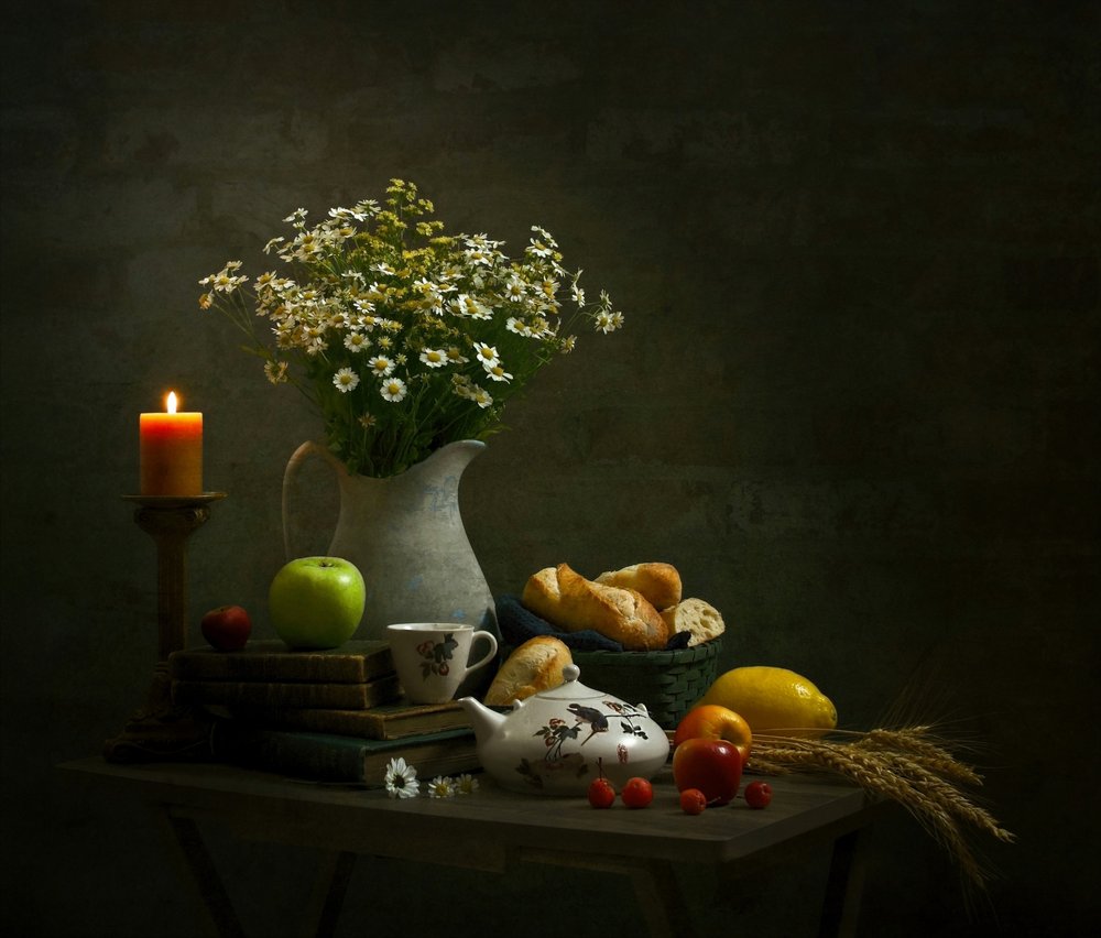 Natureza morta rústica à luz de velas de Yinan F.