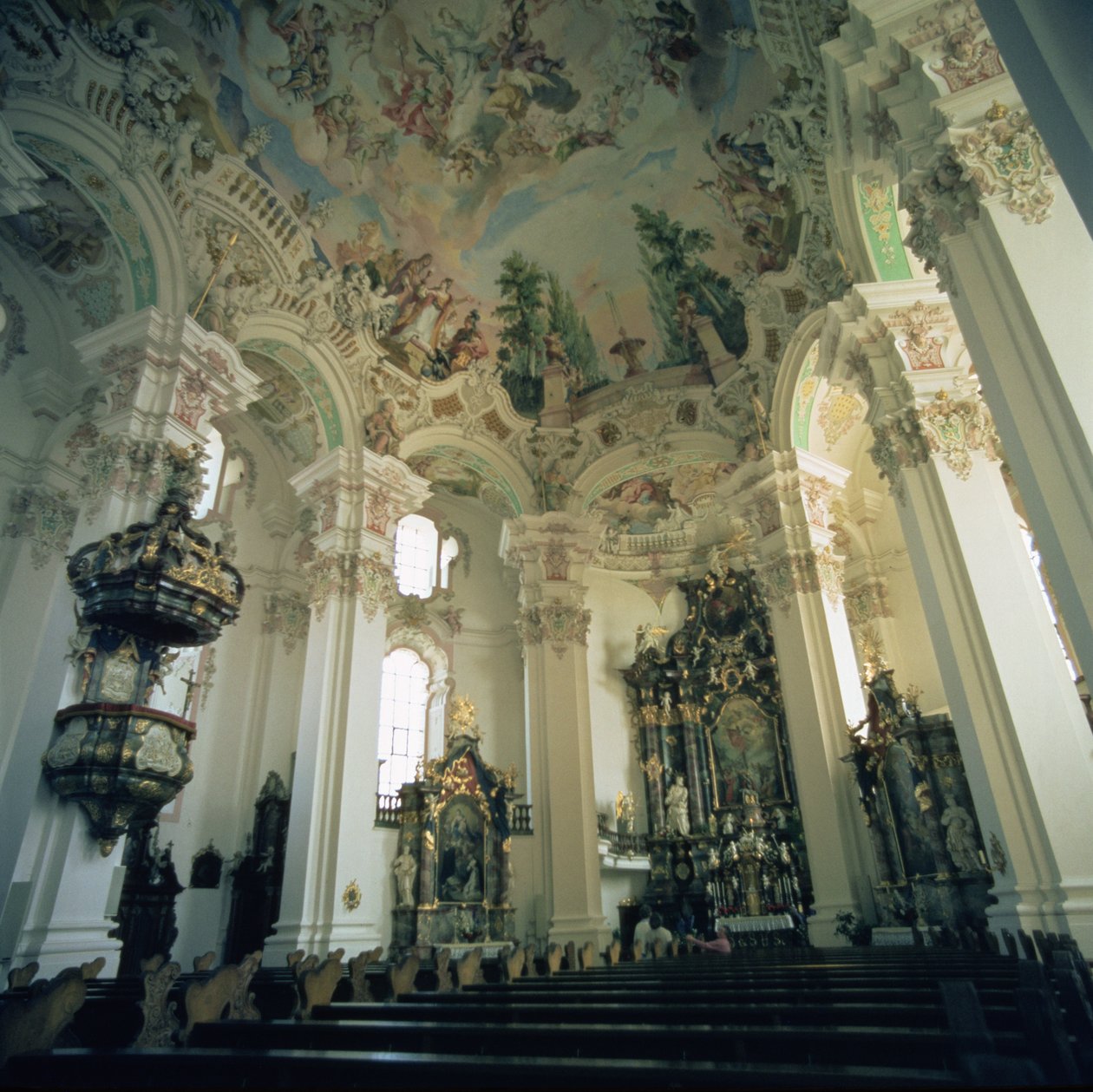 Interior rococó da igreja, iniciado em 1727 de Unknown