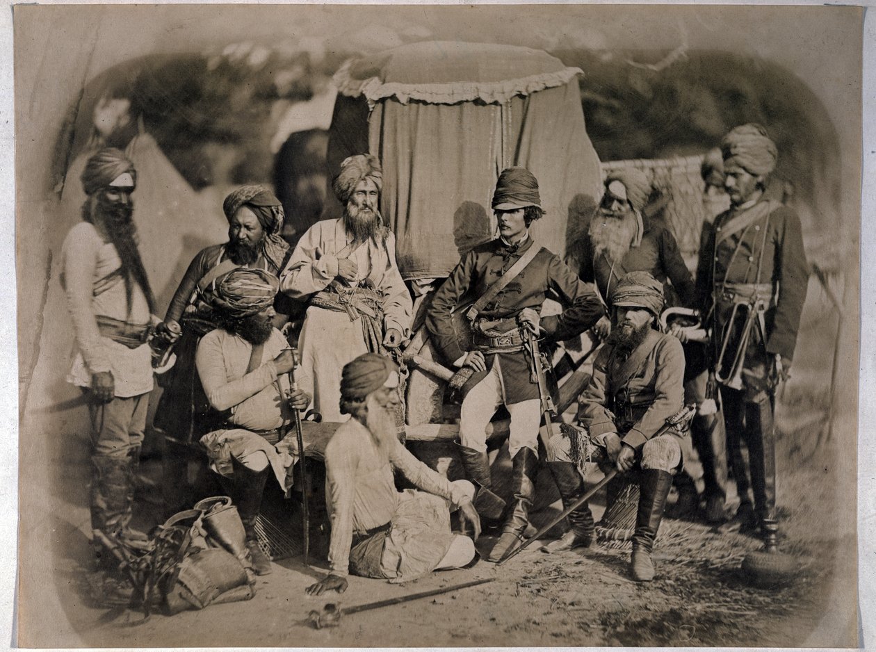 Um grupo de oficiais e homens sikhs, 1858 de English Photographer