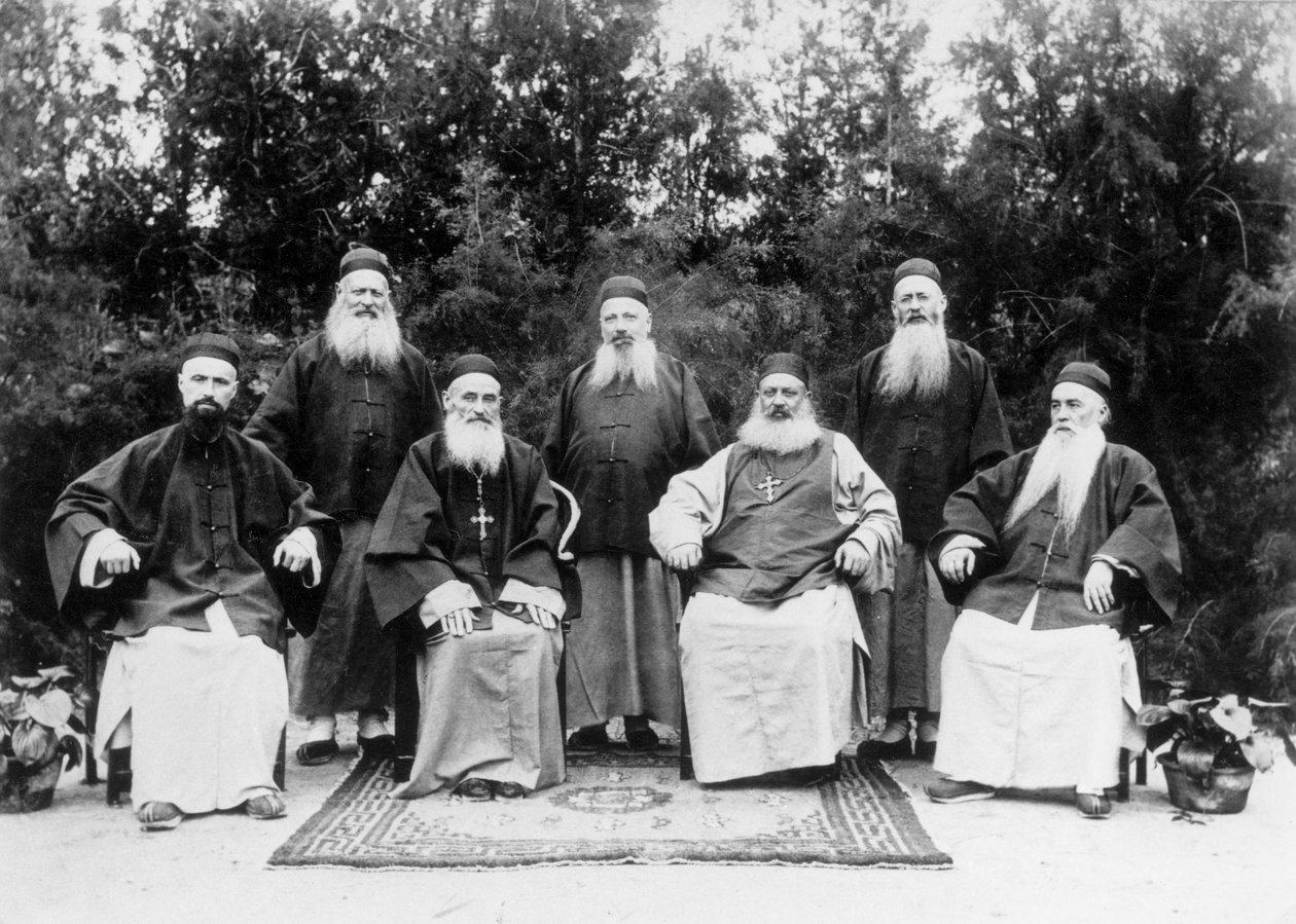 Jesuítas de uma missão na China, c.1900 de French Photographer