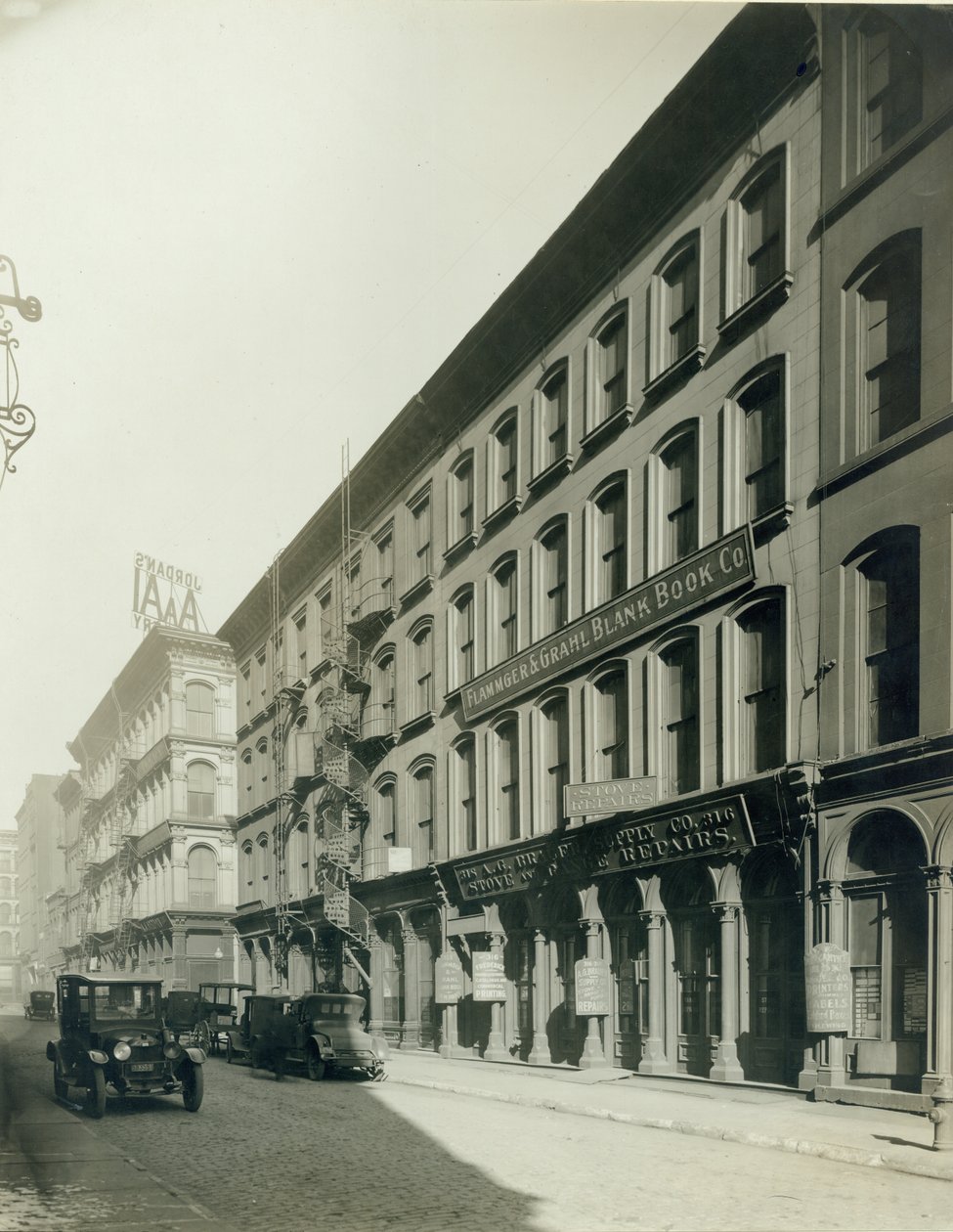 Third Street (Memorial Drive), ao norte da Olive Street de Unknown