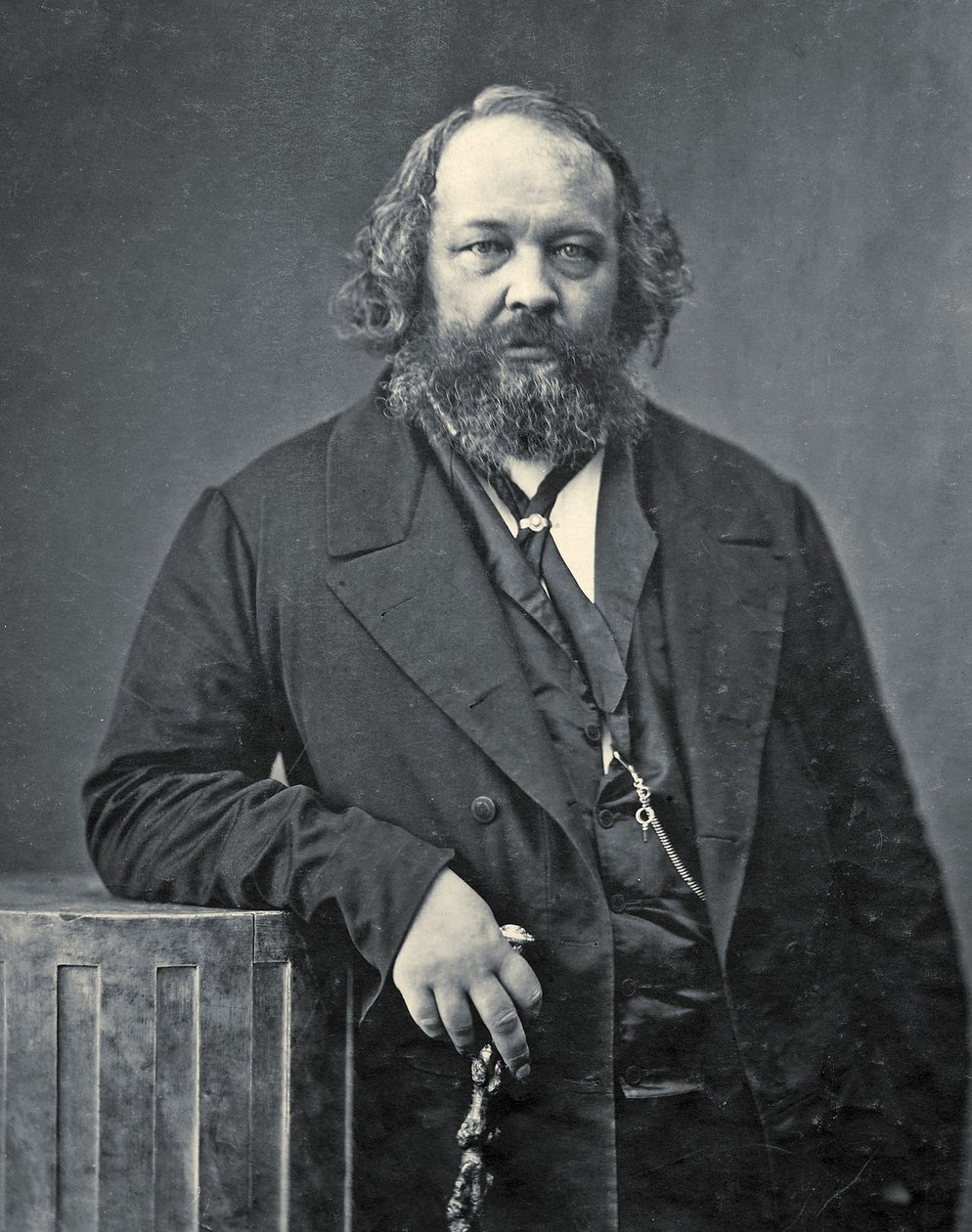 Retrato de Mikhail Aleksandrovich Bakunin, c.1860 (foto a p/b) de Nadar